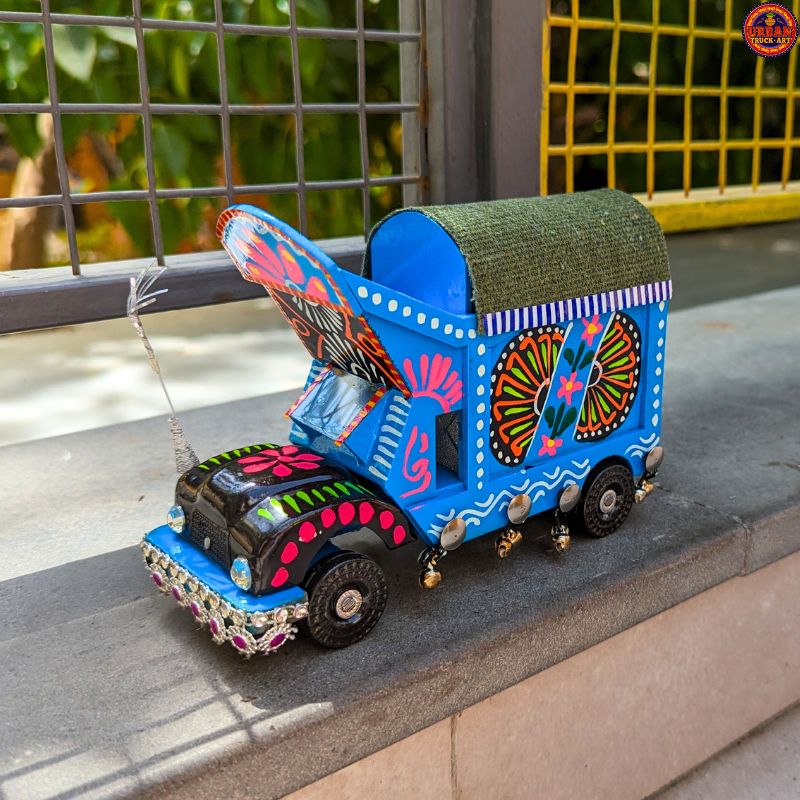 Blue Bunki Hand Painted Truck – Urban Truck Art