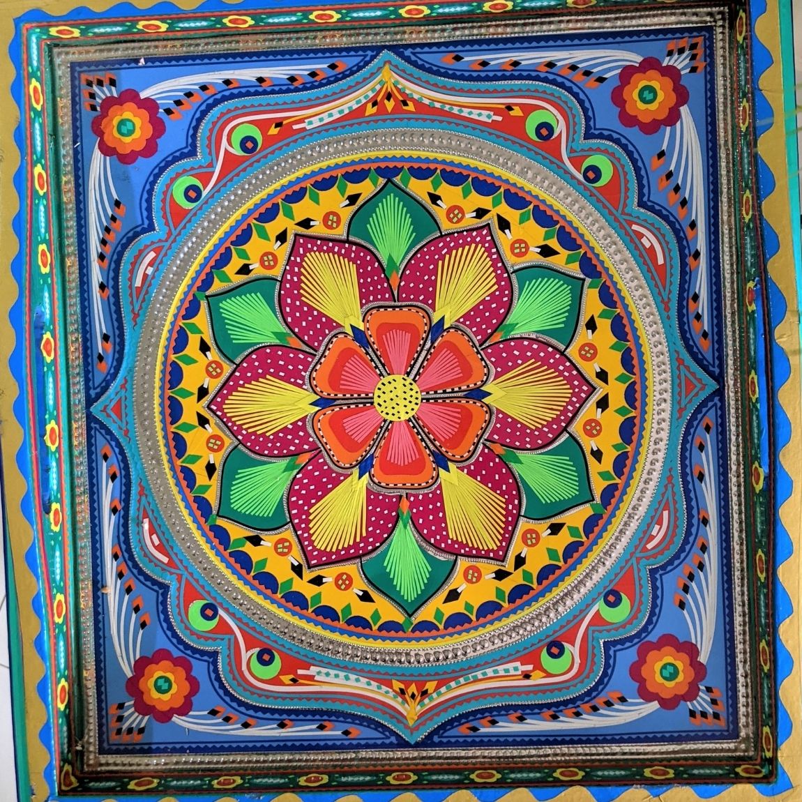 Handmade Chamakpatti Tea Trolley